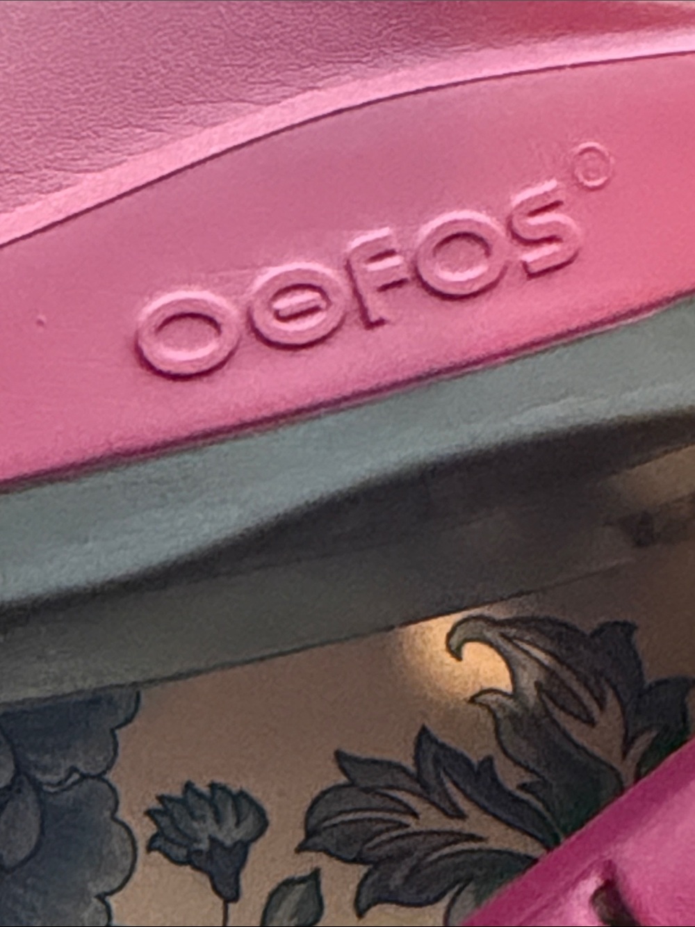 Oofos Women's Recovery Sandal - Pink Size 9